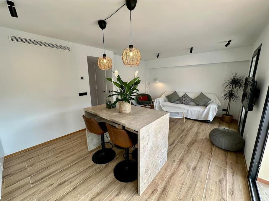 Moderno Y Acogedor Apartamento Con Terraza “ Llebeig” Sóller Esterno foto